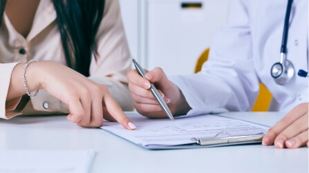 patient and doctor discussion